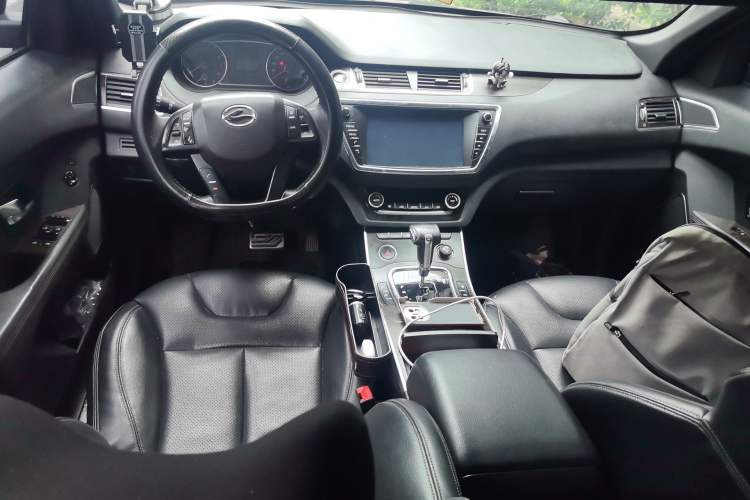 Used Land X7 2015 2.0T Panoramic Prestige Edition Center Console