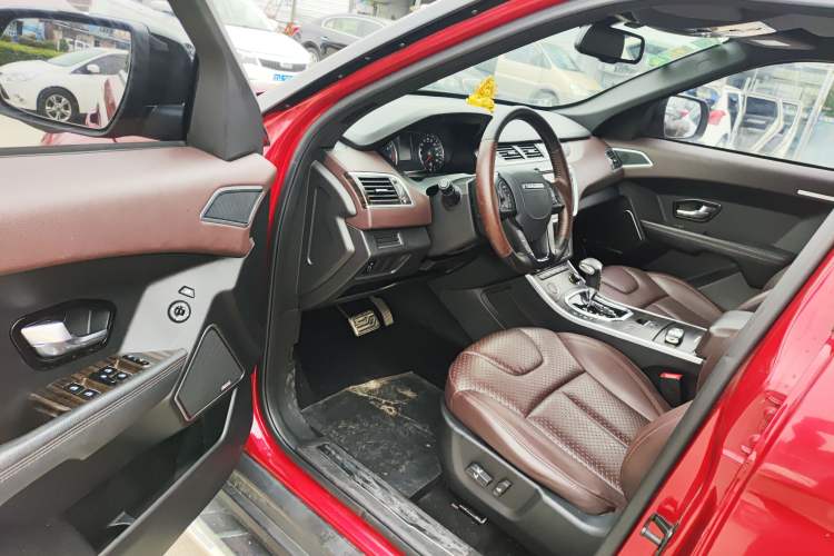 Used Land X7 2015 2.0T Panoramic Prestige Edition Driver Seat