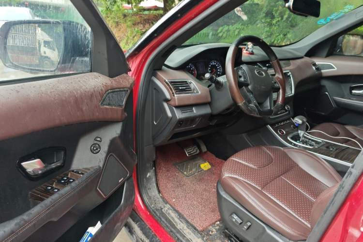 Used Land X7 2015 2.0T Panoramic Prestige Edition Driver Seat