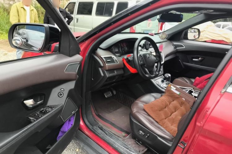 Used Land X7 2015 2.0T Panoramic Prestige Edition Driver Seat