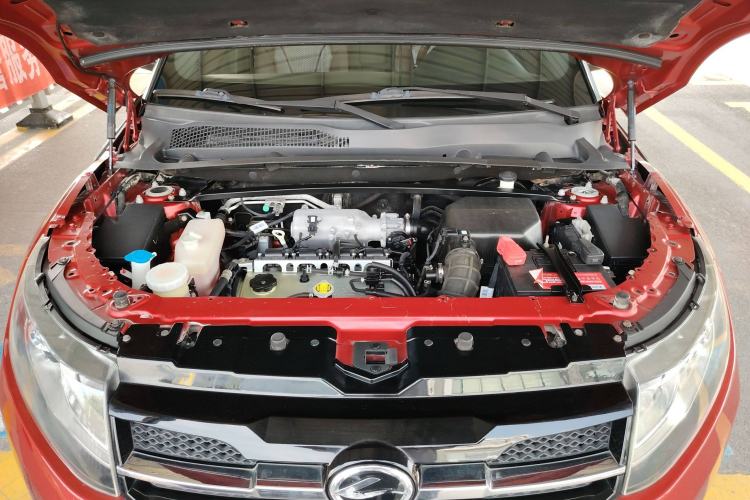 Used Land X7 2015 2.0T Panoramic Prestige Edition Engine Bay