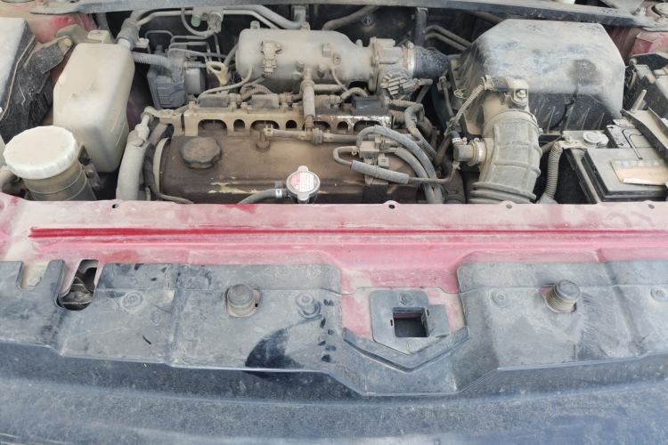 Used Land X7 2015 2.0T Panoramic Prestige Edition Engine Bay
