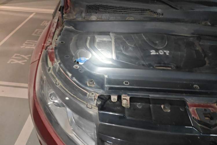 Used Land X7 2015 2.0T Panoramic Prestige Edition Engine Bay Right