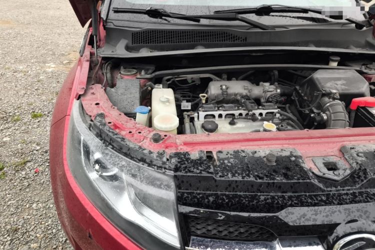 Used Land X7 2015 2.0T Panoramic Prestige Edition Engine Bay Right