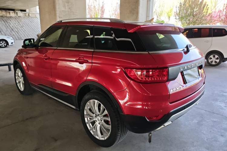 Used Land X7 2015 2.0T Panoramic Prestige Edition Exterior 2