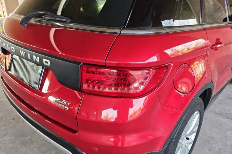 Used Land X7 2015 2.0T Panoramic Prestige Edition Exterior 3