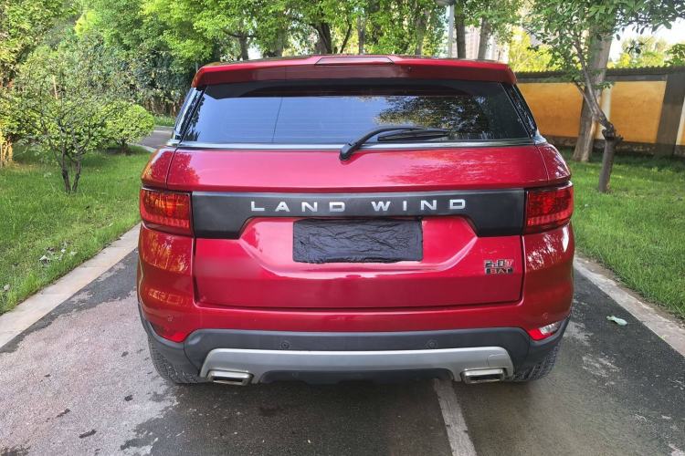 Used Land X7 2015 2.0T Panoramic Prestige Edition Exterior 4