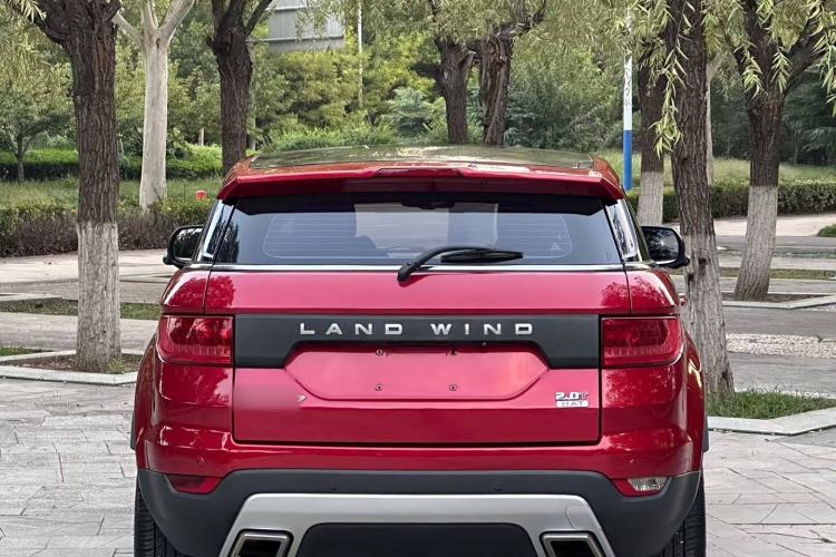 Used Land X7 2015 2.0T Panoramic Prestige Edition Exterior 7