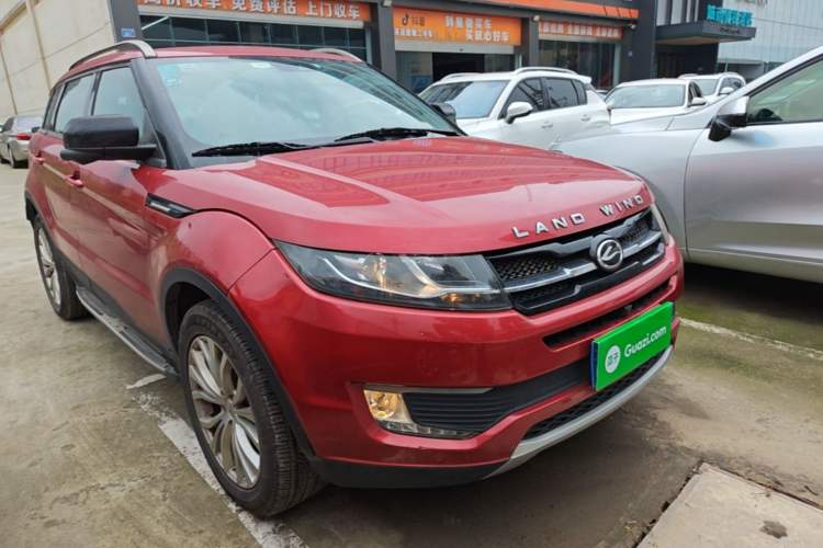 Used Land X7 2015 2.0T Panoramic Prestige Edition Front Right 45 Deg