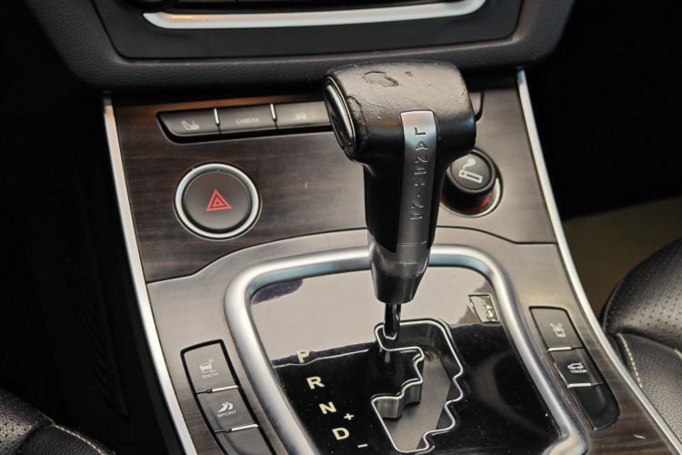Used Land X7 2015 2.0T Panoramic Flagship Edition Gear Lever