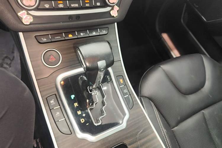 Used Land X7 2015 2.0T Panoramic Flagship Edition Gear Lever
