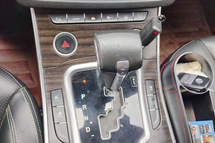 Used Land X7 2015 2.0T Panoramic Flagship Edition Gear Lever