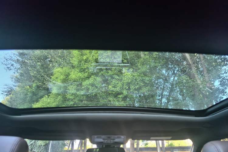 Used Land X7 2015 2.0T Panoramic Prestige Edition Headliner