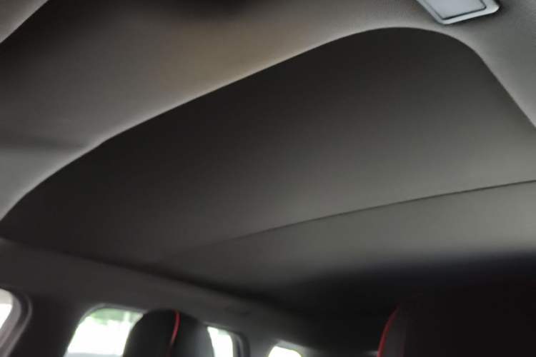 Used Land X7 2015 2.0T Panoramic Prestige Edition Headliner