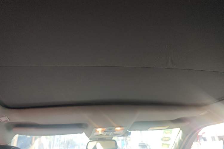 Used Land X7 2015 2.0T Panoramic Prestige Edition Headliner