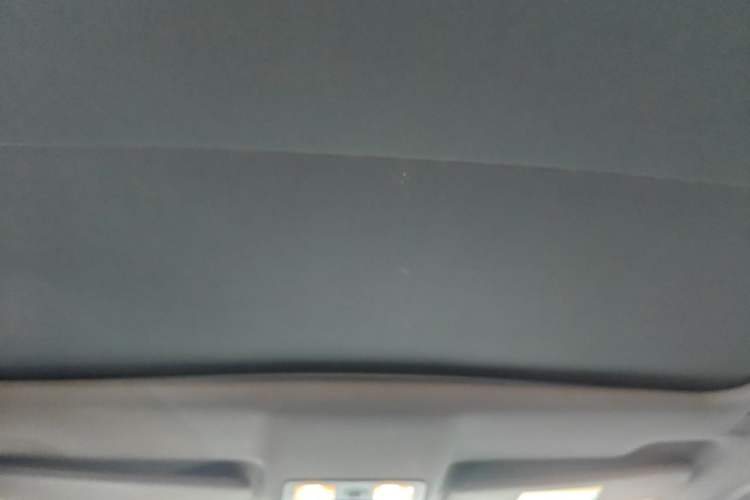Used Land X7 2015 2.0T Panoramic Prestige Edition Headliner