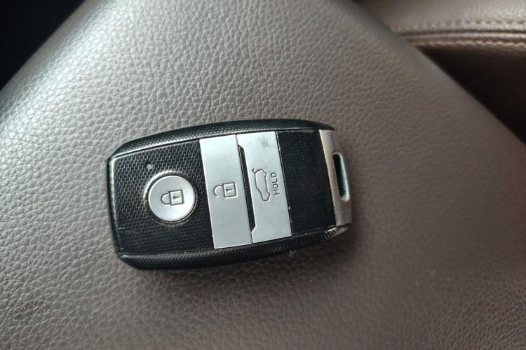 Used Land X7 2015 2.0T Panoramic Prestige Edition Interior 1