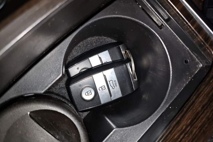 Used Land X7 2015 2.0T Panoramic Prestige Edition Interior 1