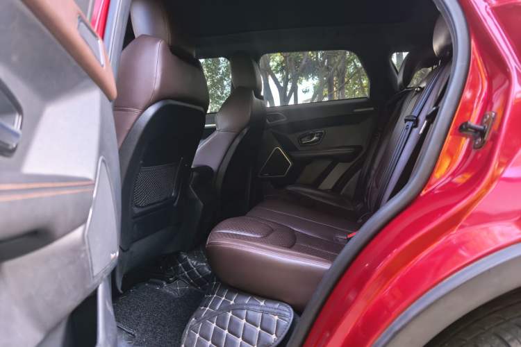Used Land X7 2015 2.0T Panoramic Prestige Edition Interior 3