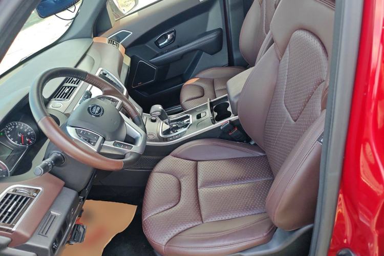 Used Land X7 2015 2.0T Panoramic Luxury Edition Left Front Seat