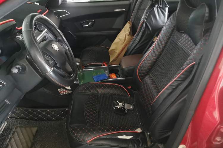 Used Land X7 2015 2.0T Panoramic Prestige Edition Left Front Seat