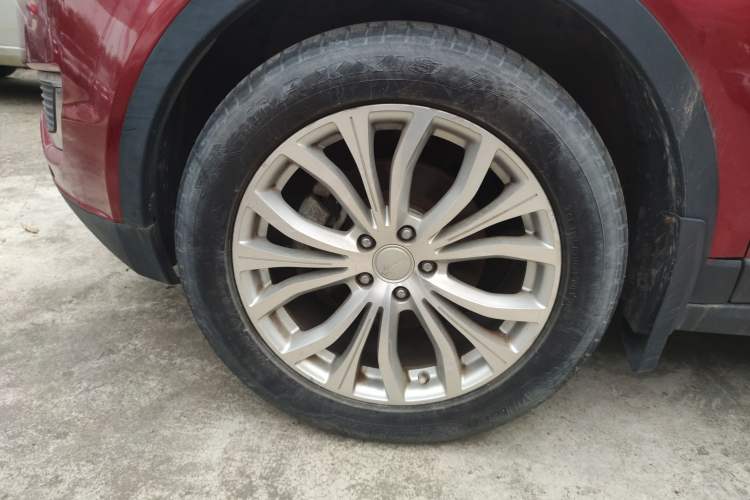 Used Land X7 2015 2.0T Panoramic Prestige Edition Left Front Wheel Hub