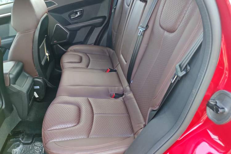 Used Land X7 2015 2.0T Panoramic Luxury Edition Left Rear Seat