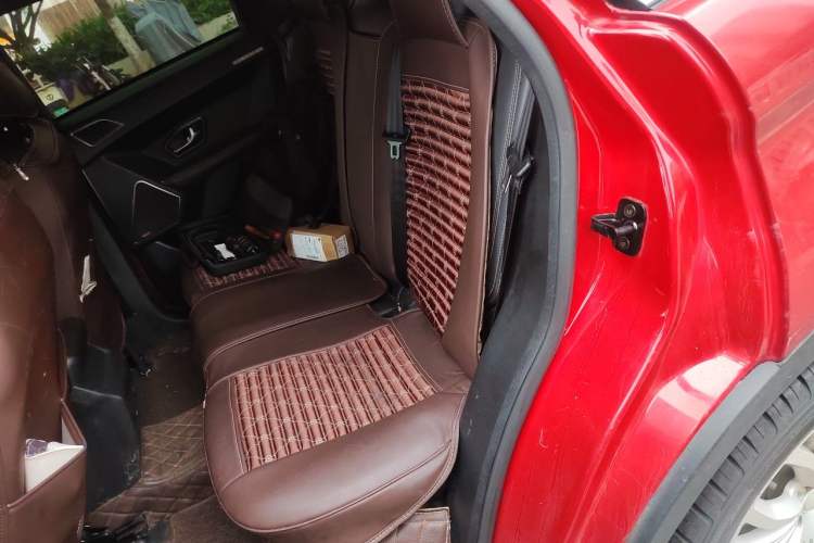 Used Land X7 2015 2.0T Panoramic Prestige Edition Left Rear Seat