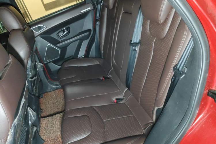 Used Land X7 2015 2.0T Panoramic Prestige Edition Left Rear Seat