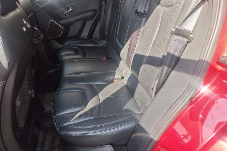 Used Land X7 2015 2.0T Panoramic Prestige Edition Left Rear Seat