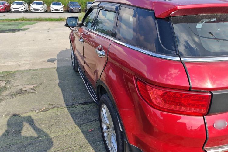 Used Land X7 2015 2.0T Panoramic Luxury Edition Left Side