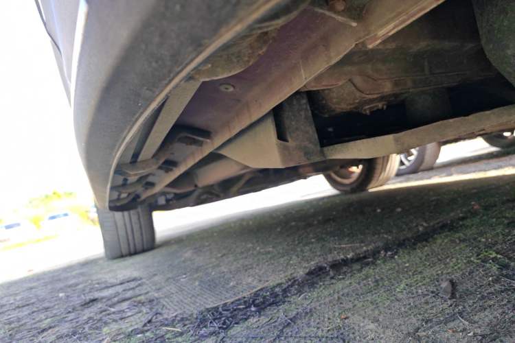 Used Land X7 2015 2.0T Panoramic Luxury Edition Left Side Sill