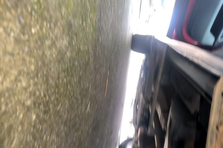 Used Land X7 2015 2.0T Panoramic Luxury Edition Left Side Sill