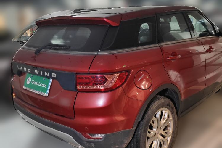 Used Land X7 2015 2.0T Panoramic Prestige Edition Rear Right 45 Deg