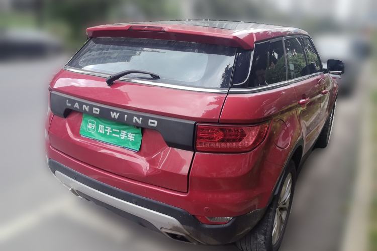 Used Land X7 2015 2.0T Panoramic Prestige Edition Rear Right 45 Deg