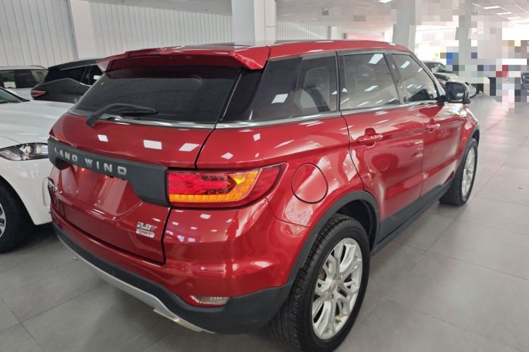 Used Land X7 2015 2.0T Panoramic Prestige Edition Rear Right 45 Deg