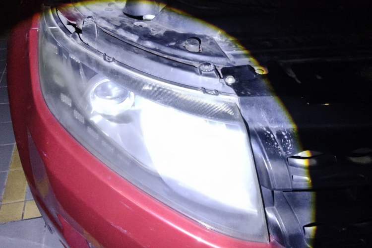 Used Land X7 2015 2.0T Panoramic Prestige Edition Right Front Headlight