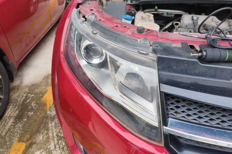 Used Land X7 2015 2.0T Panoramic Flagship Edition Right Front Headlight