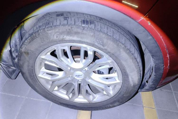 Used Land X7 2015 2.0T Panoramic Prestige Edition Right Front Wheel Hub