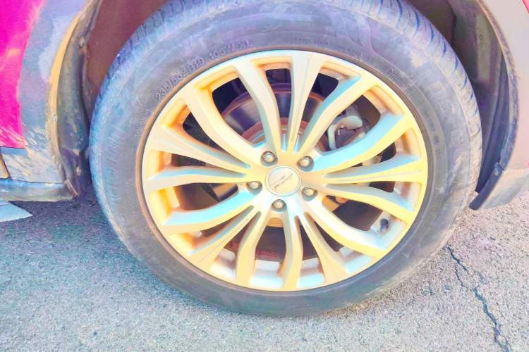 Used Land X7 2015 2.0T Panoramic Prestige Edition Right Front Wheel Hub