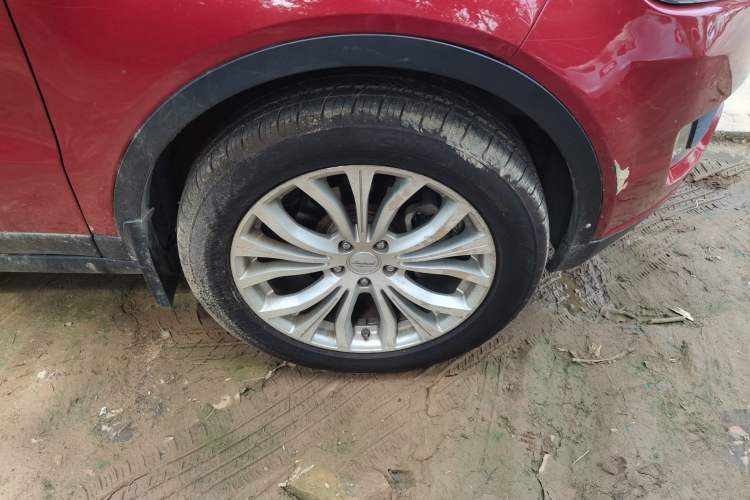 Used Land X7 2015 2.0T Panoramic Prestige Edition Right Front Wheel Hub