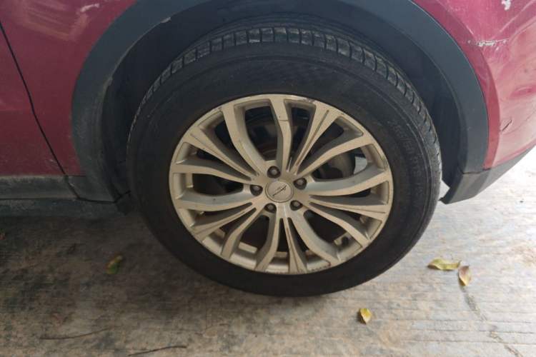 Used Land X7 2015 2.0T Panoramic Prestige Edition Right Front Wheel Hub