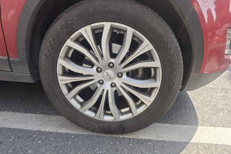Used Land X7 2015 2.0T Panoramic Prestige Edition Right Front Wheel Hub