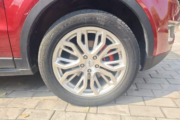 Used Land X7 2015 2.0T Panoramic Prestige Edition Right Front Wheel Hub