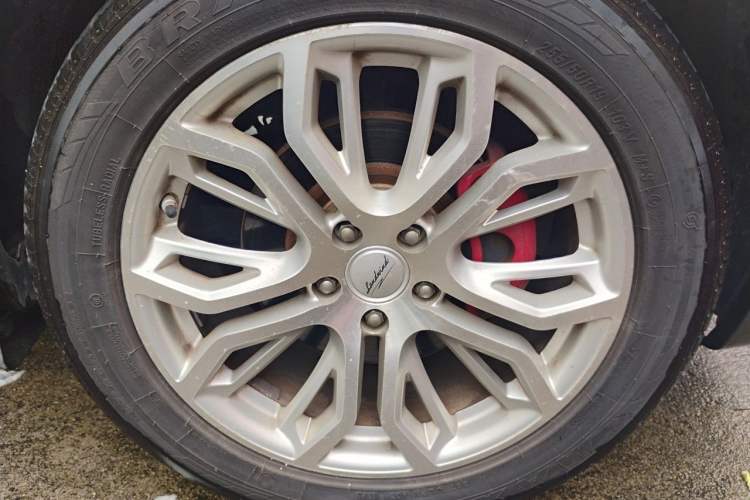 Used Land X7 2015 2.0T Panoramic Flagship Edition Right Front Wheel Hub