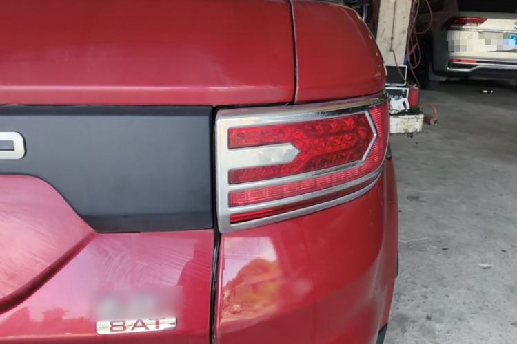 Used Land X7 2015 2.0T Panoramic Prestige Edition Right Rear Taillight