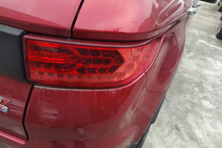Used Land X7 2015 2.0T Panoramic Prestige Edition Right Rear Taillight