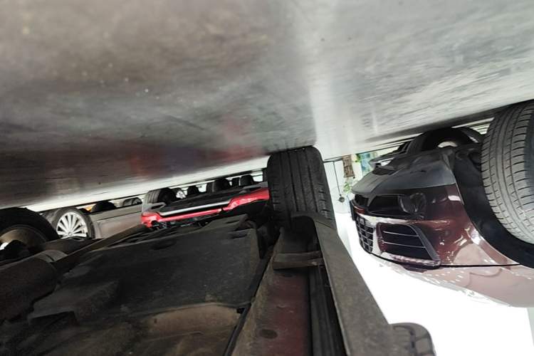 Used Land X7 2015 2.0T Panoramic Flagship Edition Right Side Sill