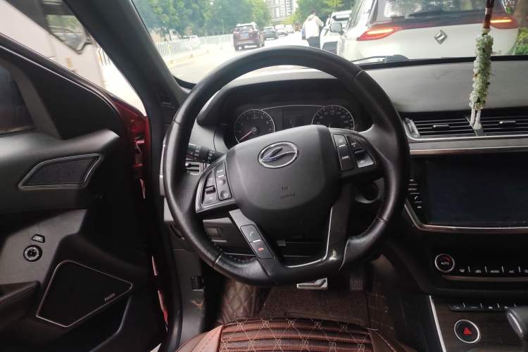 Used Land X7 2015 2.0T Panoramic Prestige Edition Steering Wheel