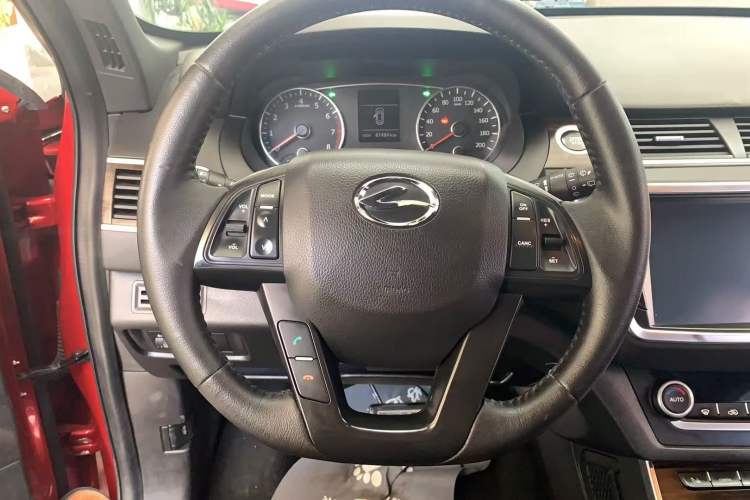 Used Land X7 2015 2.0T Panoramic Prestige Edition Steering Wheel